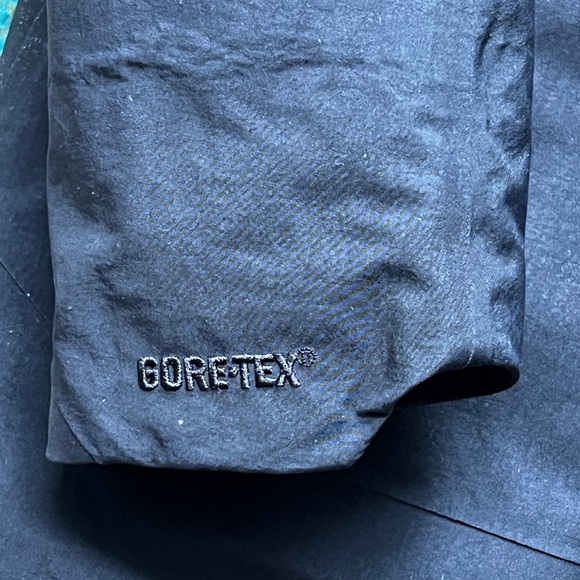 Arcteryx camosun men’s XS - Picture 7 of 9